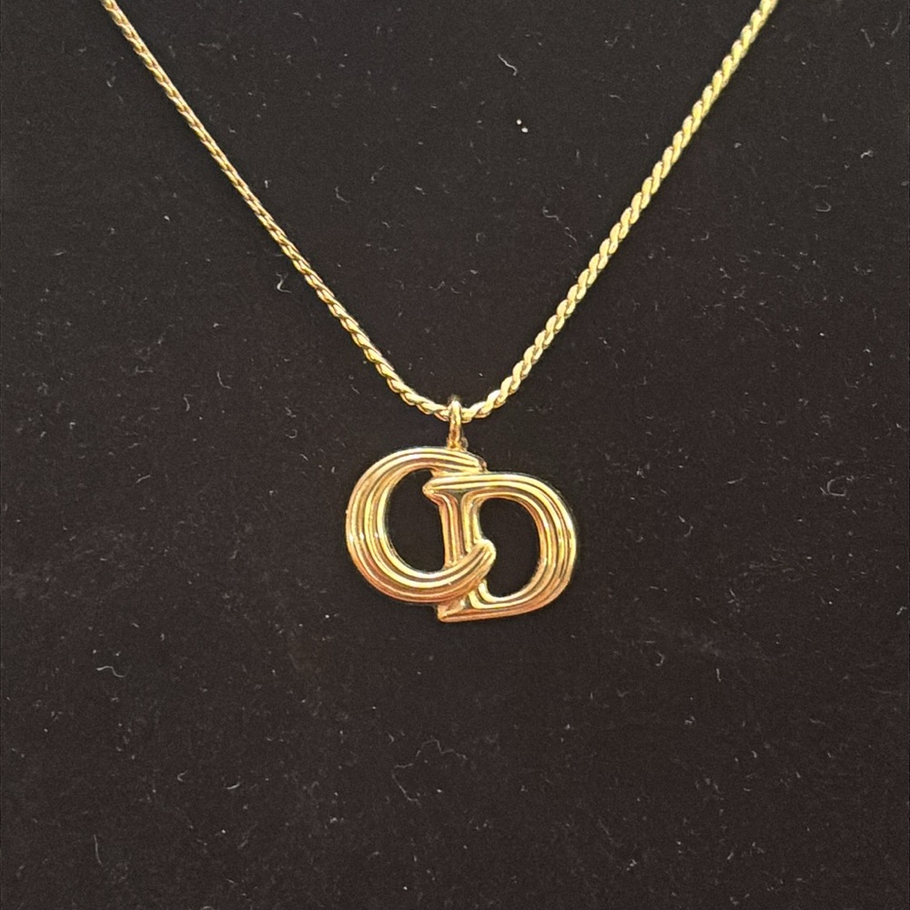 CHRISTIAN DIOR NECKLACE